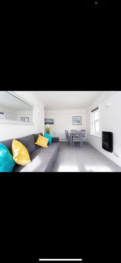 Driftwood Luxury Apartment Lyme Regis Esterno foto